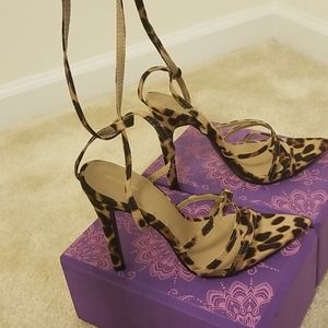 Pretty Little Thing 4"heels
